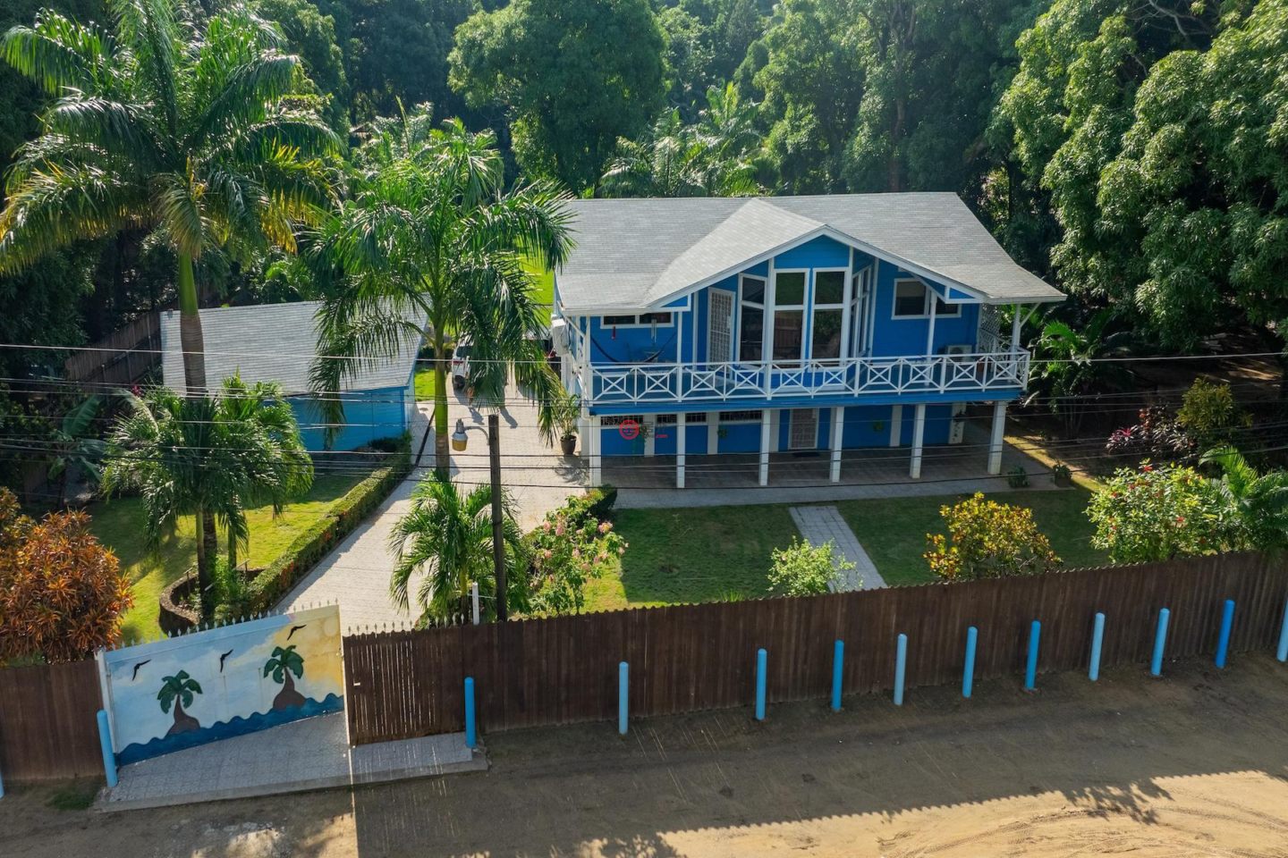 洪都拉斯海湾群岛Roatán的独栋别墅，Casa Seaclusion - 4B/3B Home with Oceanfront Lot，编号76643878