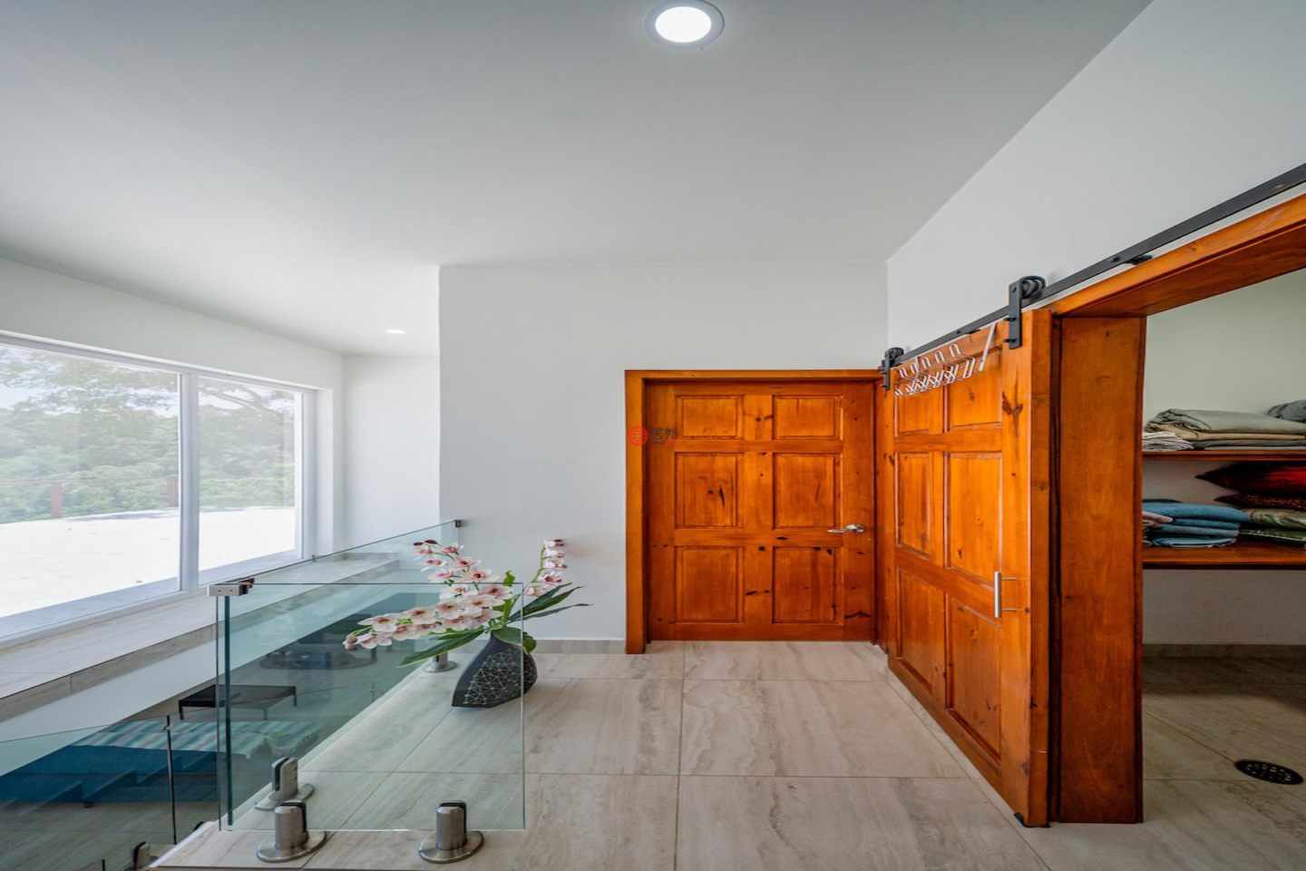 洪都拉斯海湾群岛Roatán的独栋别墅，Breathtaking Ocean View Home with Pool & Garage Coral Views Village，编号77617667