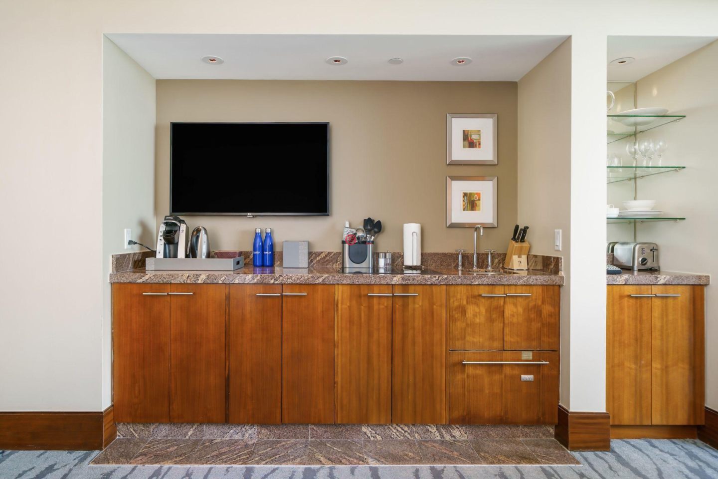 巴哈马天堂岛的公寓，Reef 12-921 One Casino Drive，编号78467801