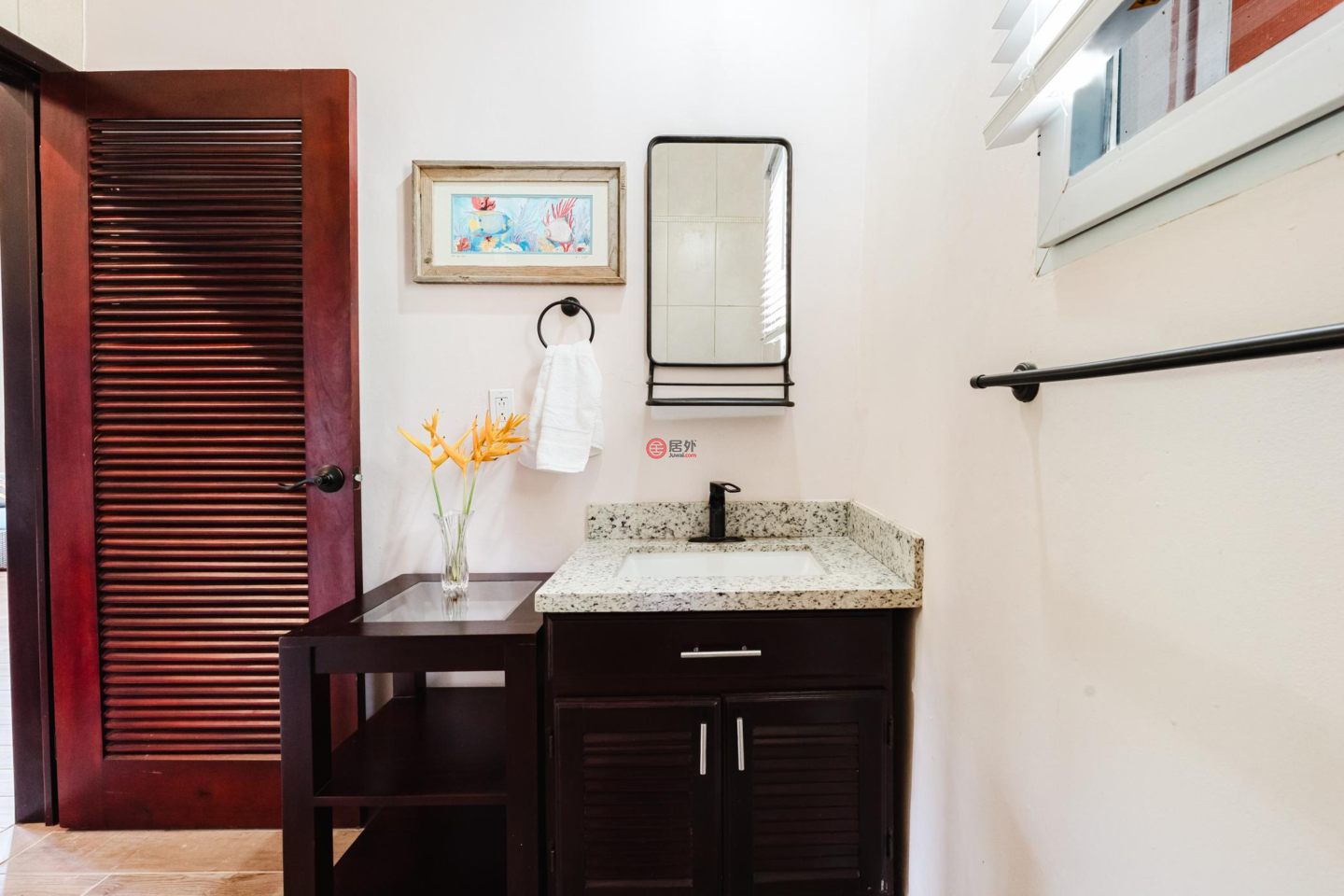 洪都拉斯海湾群岛瓜納哈島的独栋别墅，Ocean View Island Cottage with Boat Dock & Photogenic Views Guanaja，编号78412095