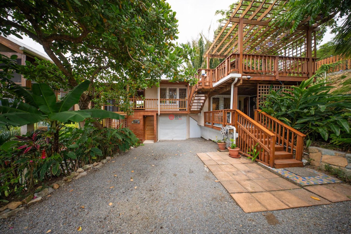 洪都拉斯海湾群岛Roatán的独栋别墅，Island-Style Hillside Haven with Panoramic North Shore Views，编号78473193