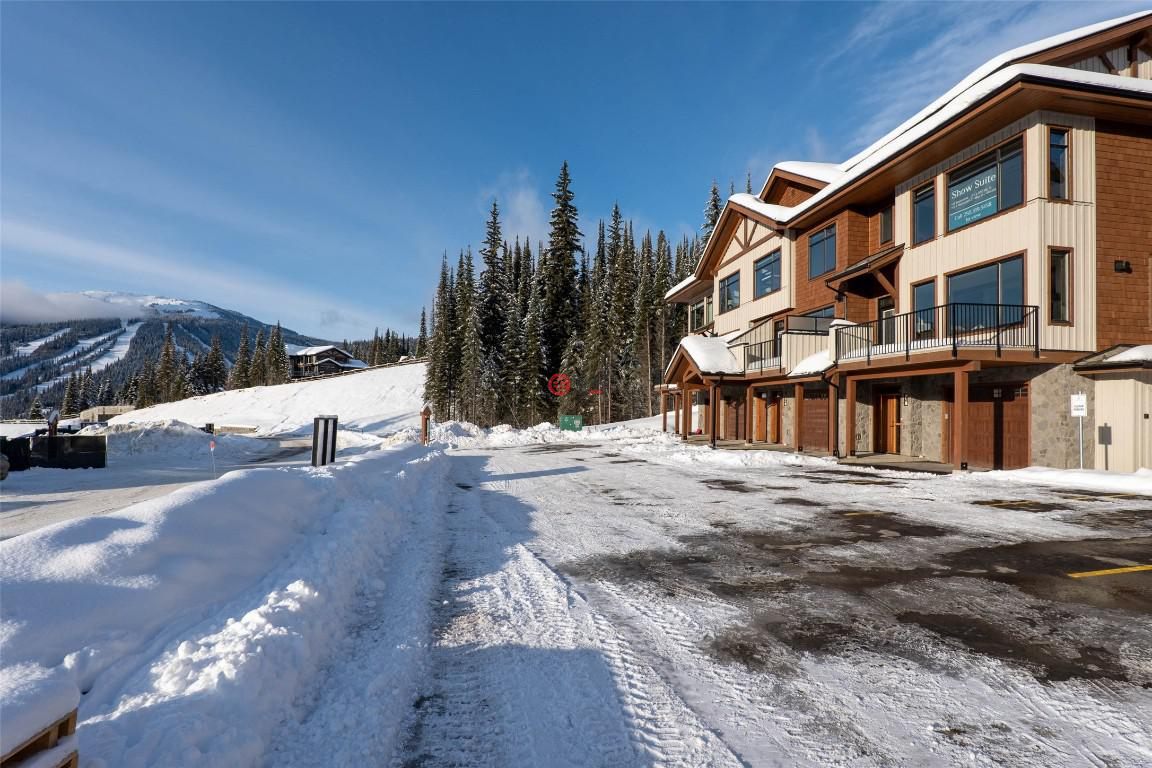 加拿大不列颠哥伦比亚省Sun Peaks的联排别墅，7000 MCGILLIVRAY LAKE，编号75521812