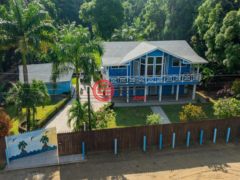 洪都拉斯海湾群岛Roatán的独栋别墅，Casa Seaclusion - 4B/3B Home with Oceanfront Lot，编号76643878
