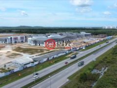 居外网在售马来西亚雪邦总占地8215平方米的商业用地