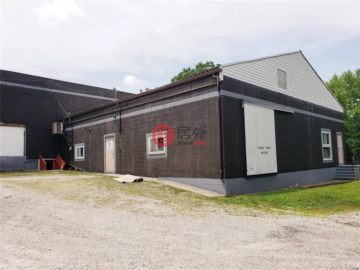 Retail - Highland, IL