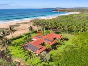 Timeless Hawaii Beachfront Retreat